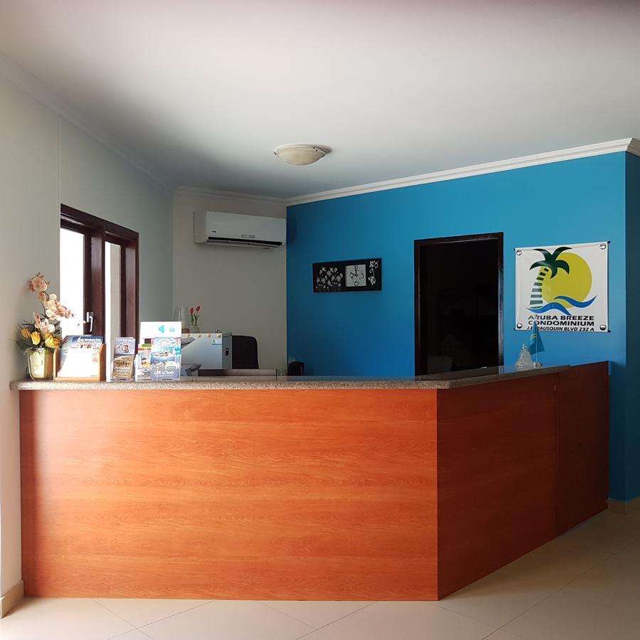 Aruba Breeze Condominium Oranjestad Exterior photo