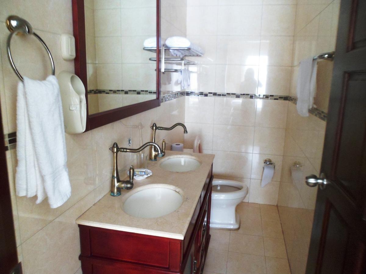 Aruba Breeze Condominium Oranjestad Exterior photo