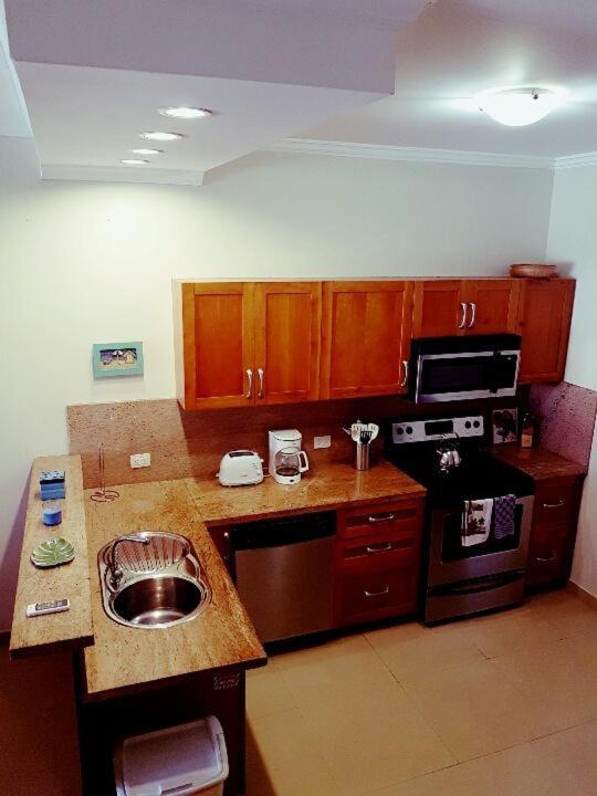 Aruba Breeze Condominium Oranjestad Exterior photo